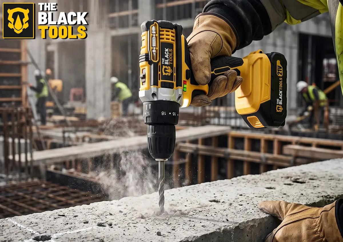Parafusadeira Furadeira De Impacto The Black Tools Profissional TB-21PX 2 Baterias Com Maleta 60Hz Amarelo