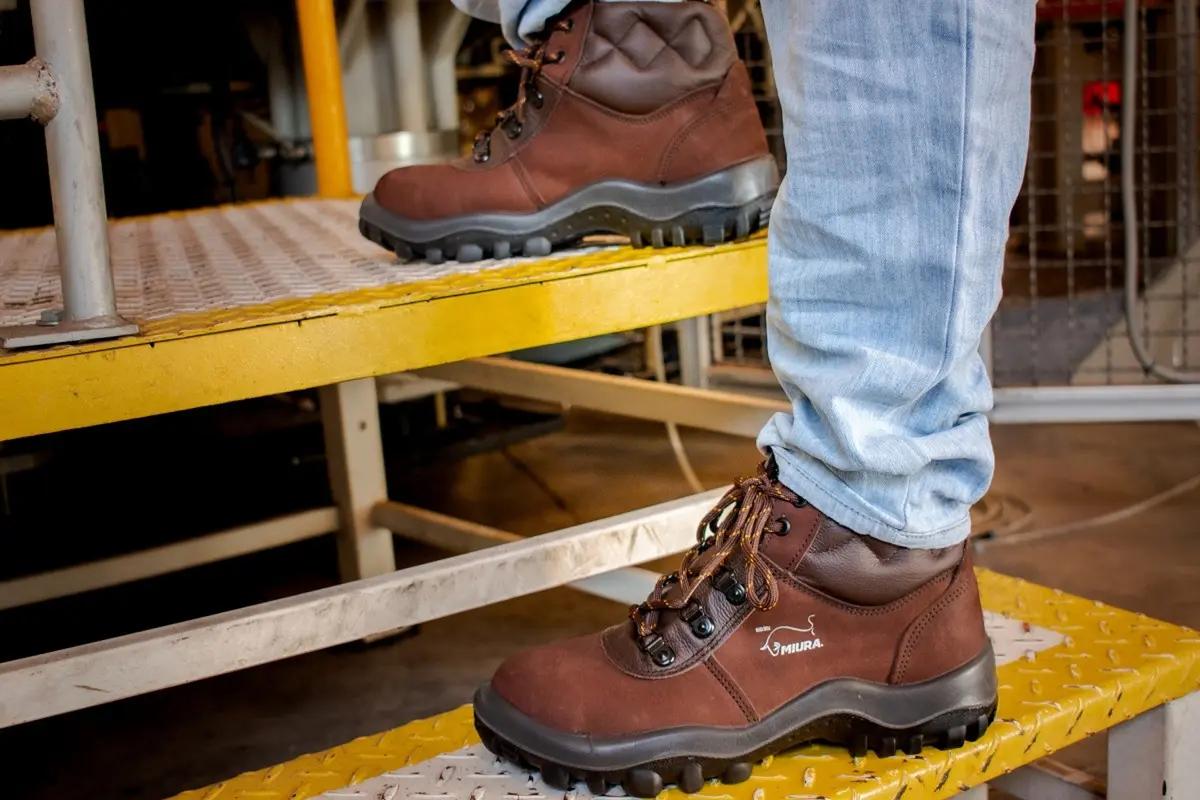 Bota Botina Coturno Miura Trabalho Segurança Bico Pvc Epi Ca