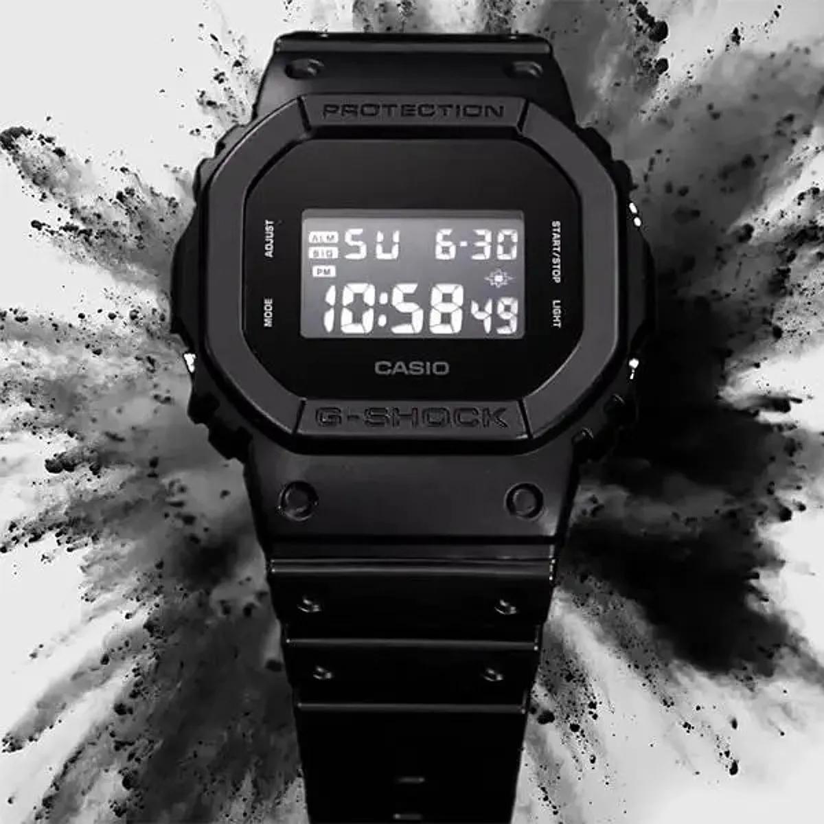 Relógio Casio Masculino G-shock Digital Preto Dw-5600bb-1dr